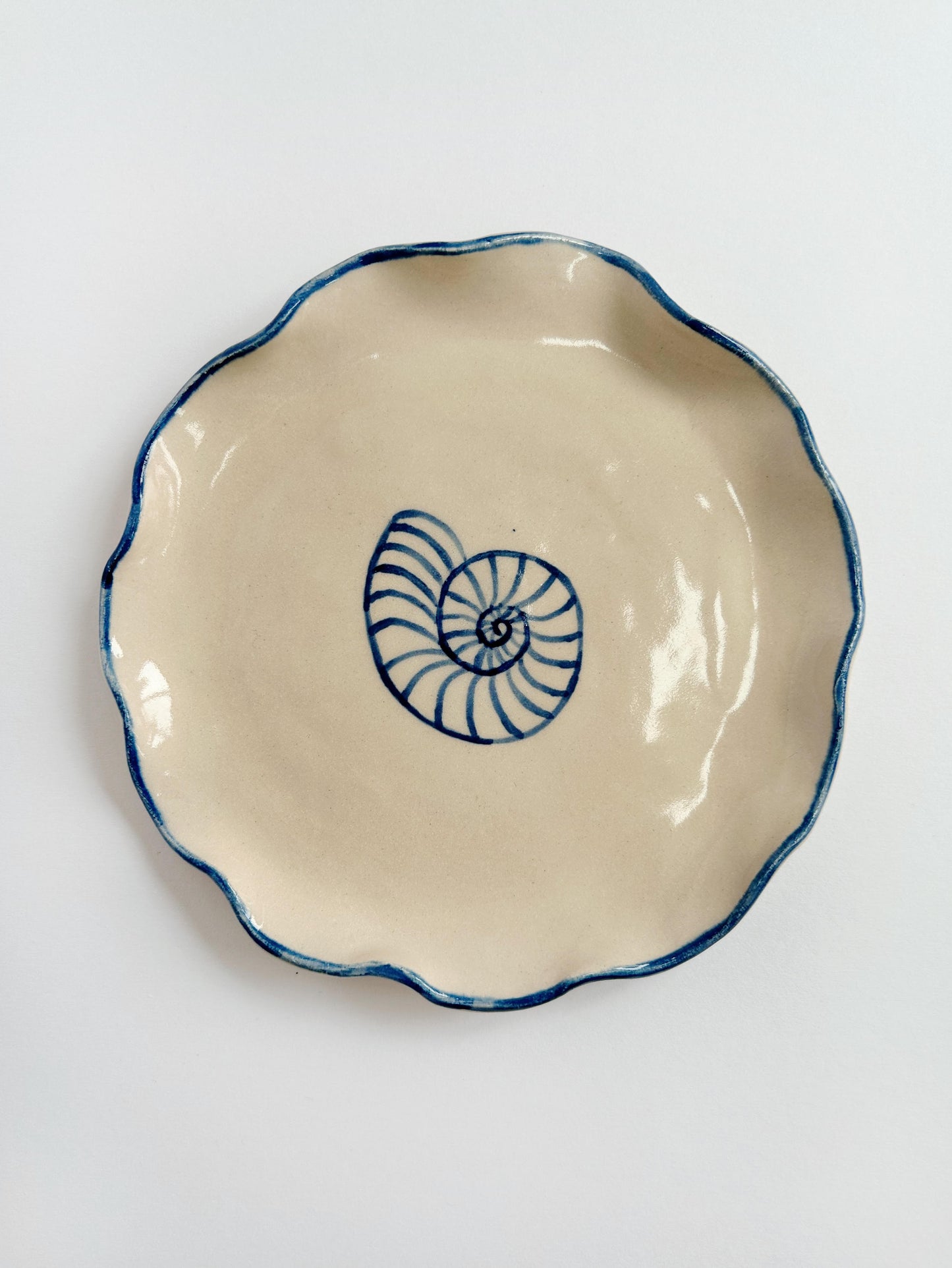 Seashell Design Stoneware Plate