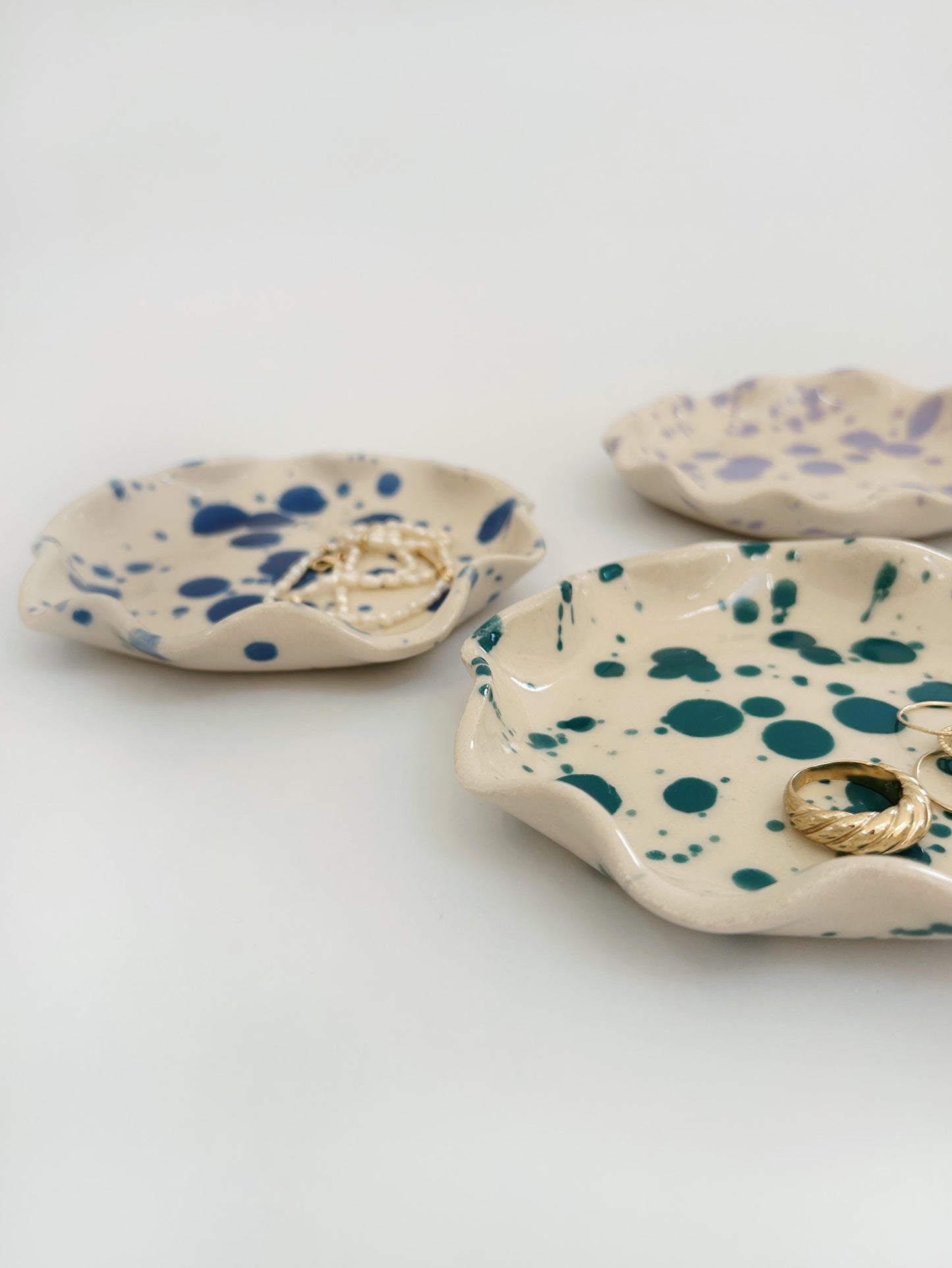 Frilled Stoneware Jewellery Dishes